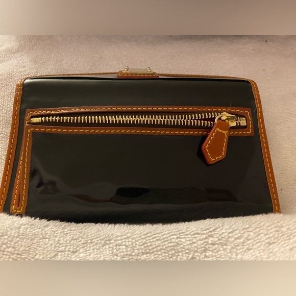 Dooney & Bourke Black Patent Leather Shoulder Handbag & Wallet EUC - Picture 11 of 14